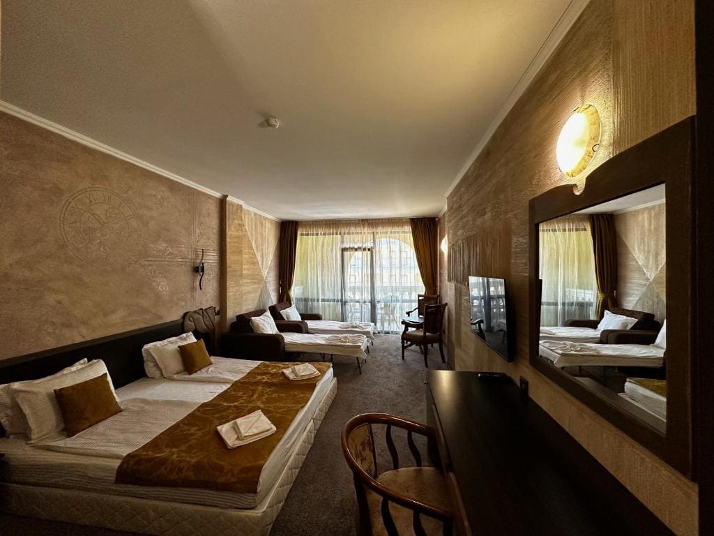 Superior Double Room with Extra Bed and Balcony room - Image 3
