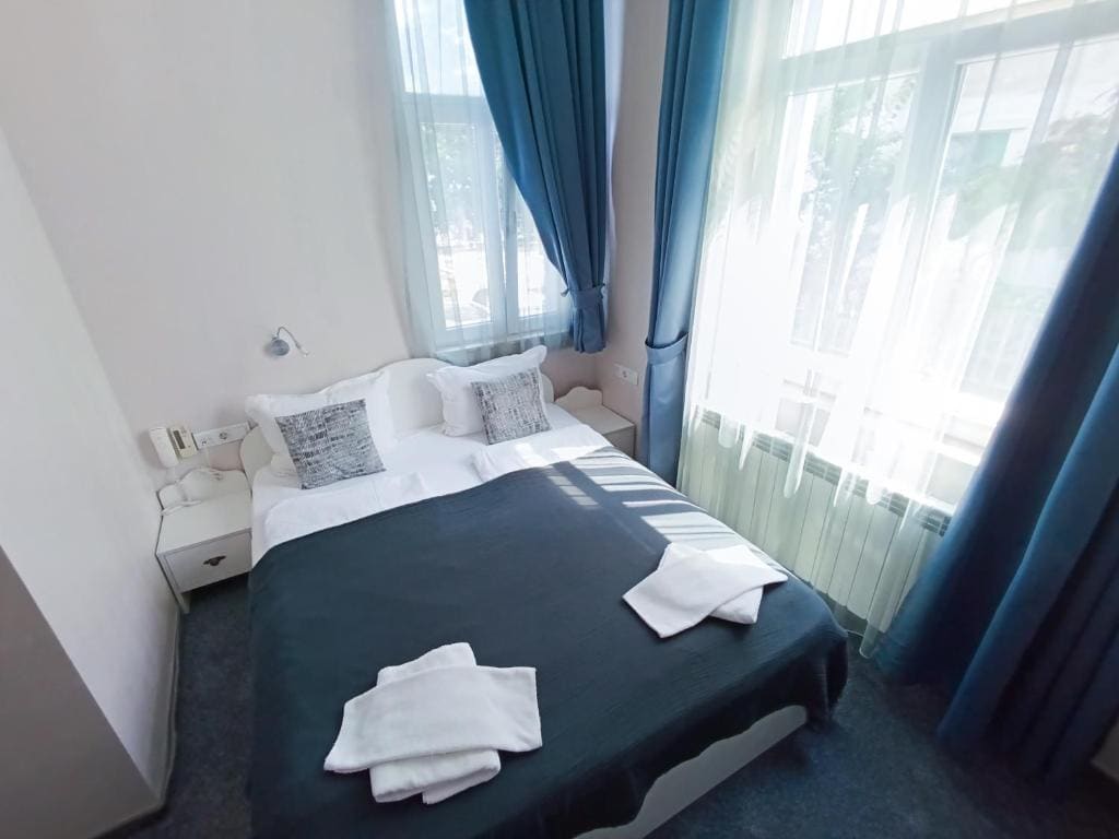 Studio with Garden View room - Image 2