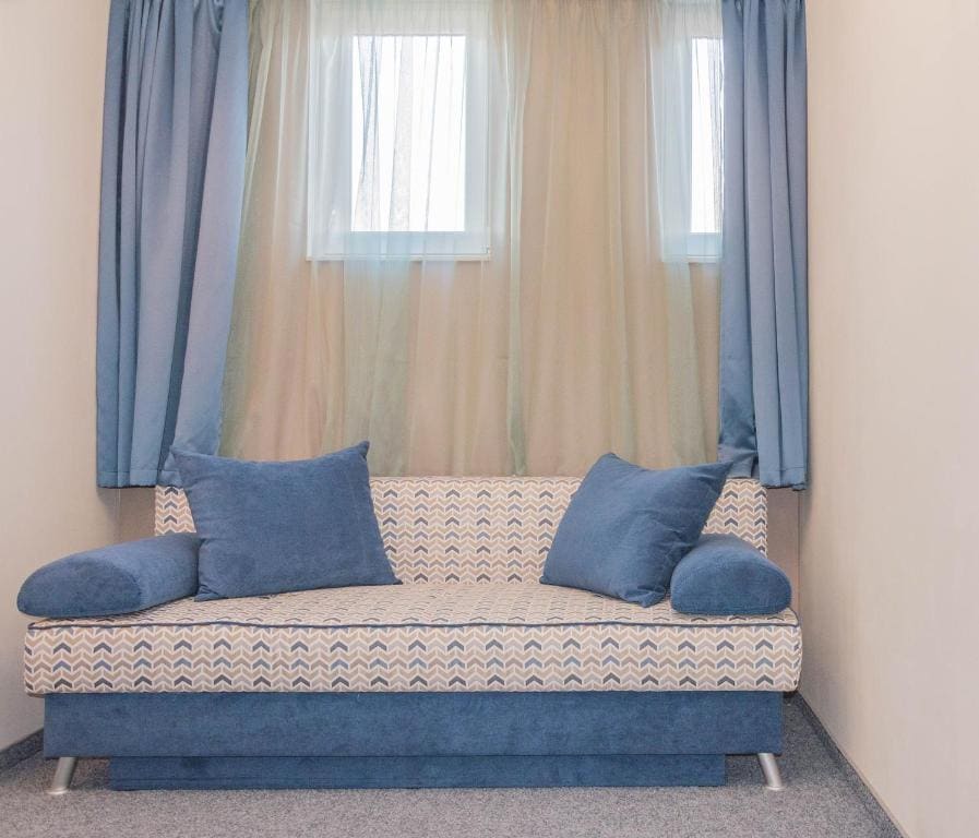 One-Bedroom Suite with Partial Sea View room - Image 1