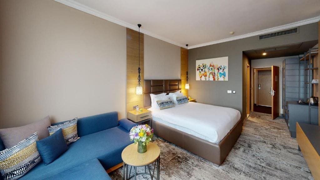 Executive Room with Complimentary Water, Free WiFi, Free Tea and Coffee Equipment room - Image 1