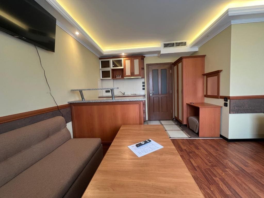 Apartment with City View room - Image 3