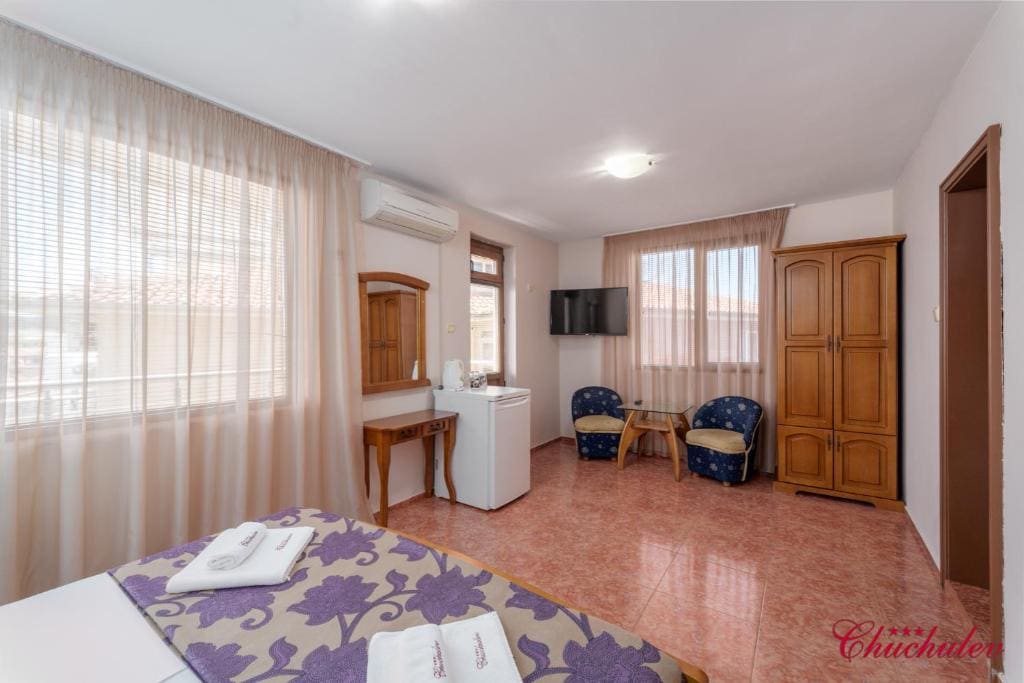 Suite with Sea View room - Image 3