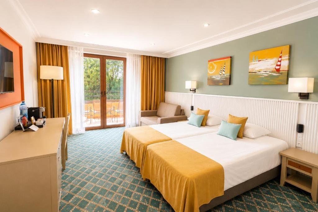 Deluxe Double or Twin Room room - Image 1