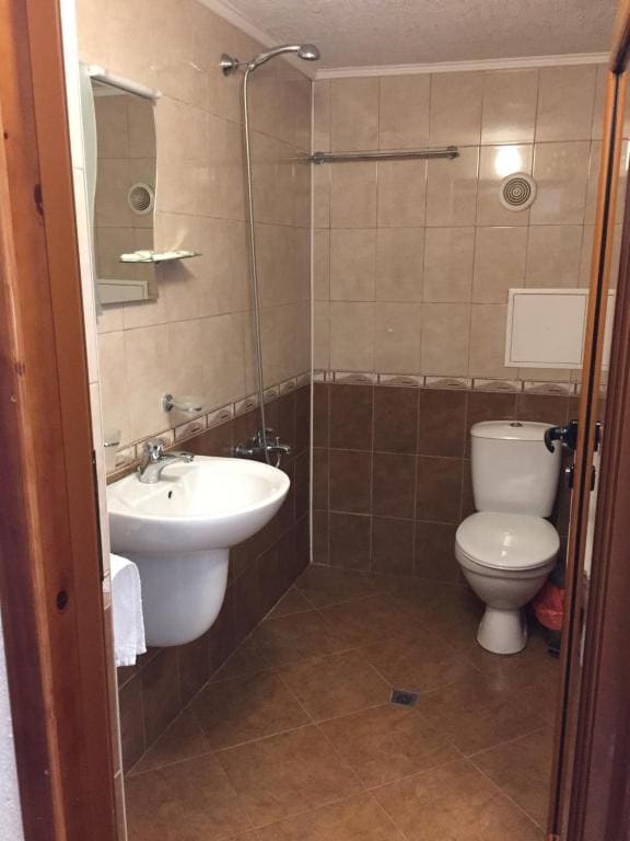 Twin Room with Extra Bed room - Image 1