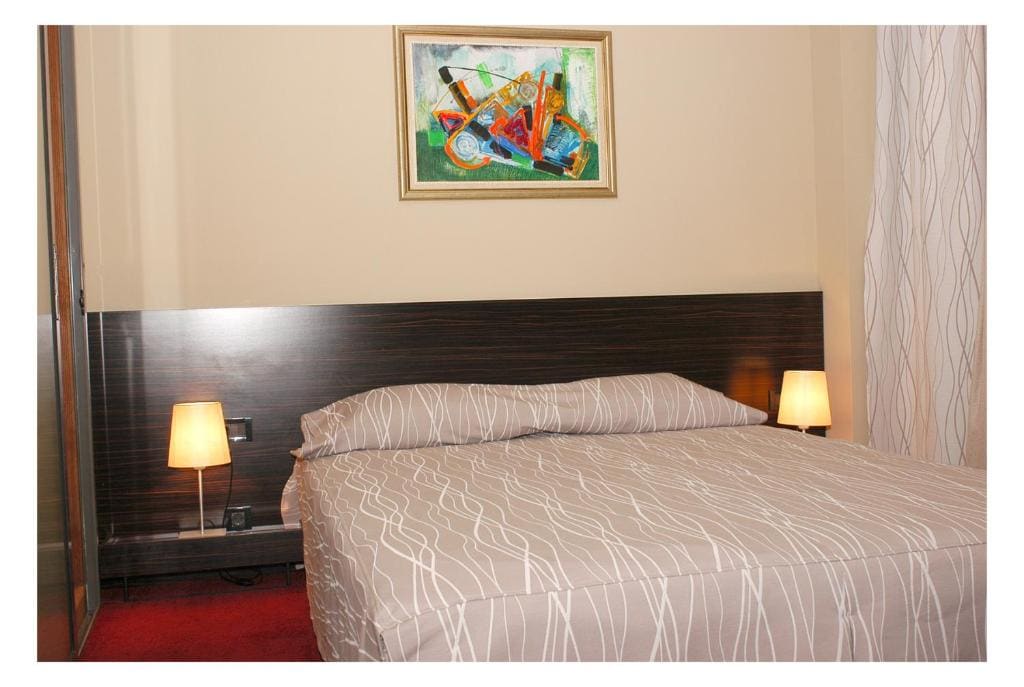 Deluxe Single Room room - Image 2