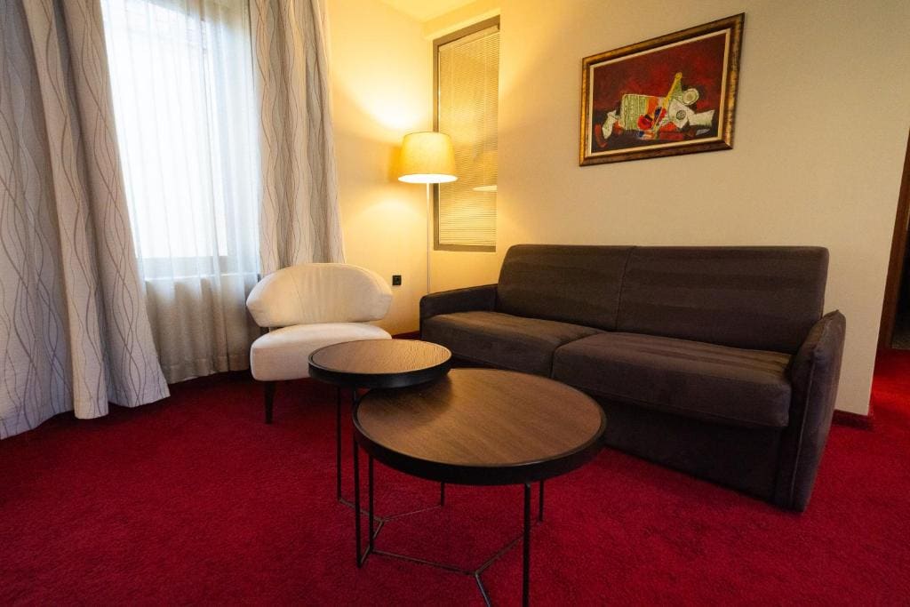 Studio with Balcony room - Image 2