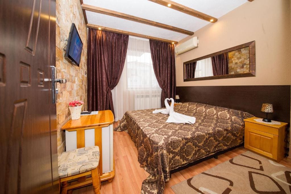 Comfort Double or Twin Room room - Image 3