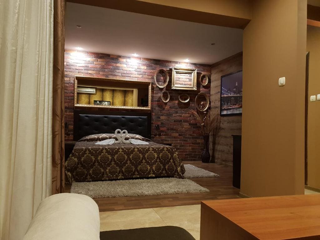 Junior Suite with Balcony room - Image 1