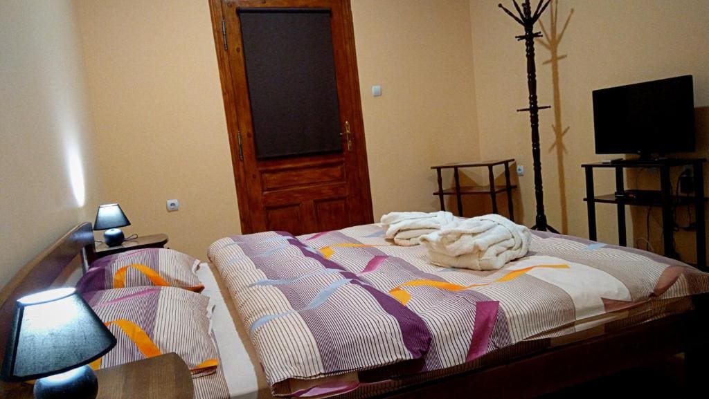 Double Room with Private Bathroom room - Image 2