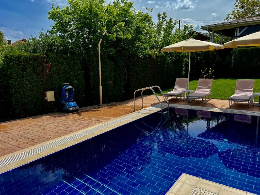 Villa with Private Pool room - Image 3