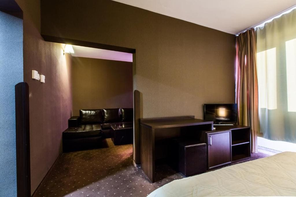 Junior Suite with Mountain View room - Image 1