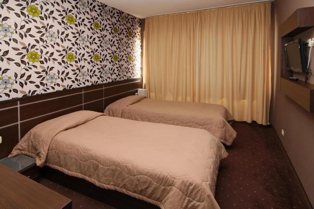 Standard Twin Room room - Image 3