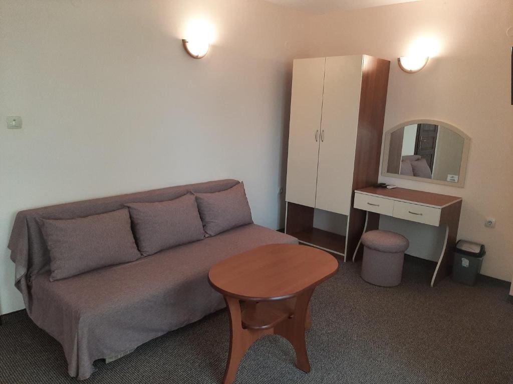 Suite with Sea View room - Image 3