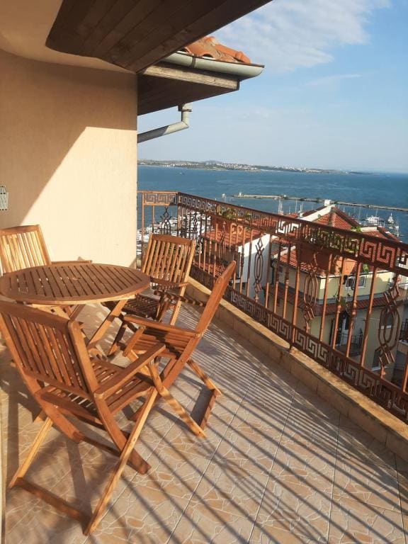 Superior Suite with Sea View room - Image 2