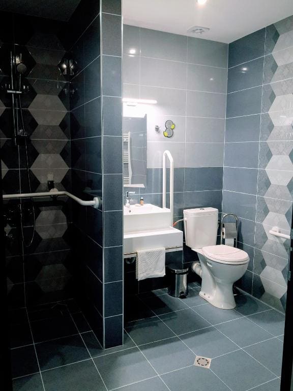 Single Room - Disability Access room - Image 1