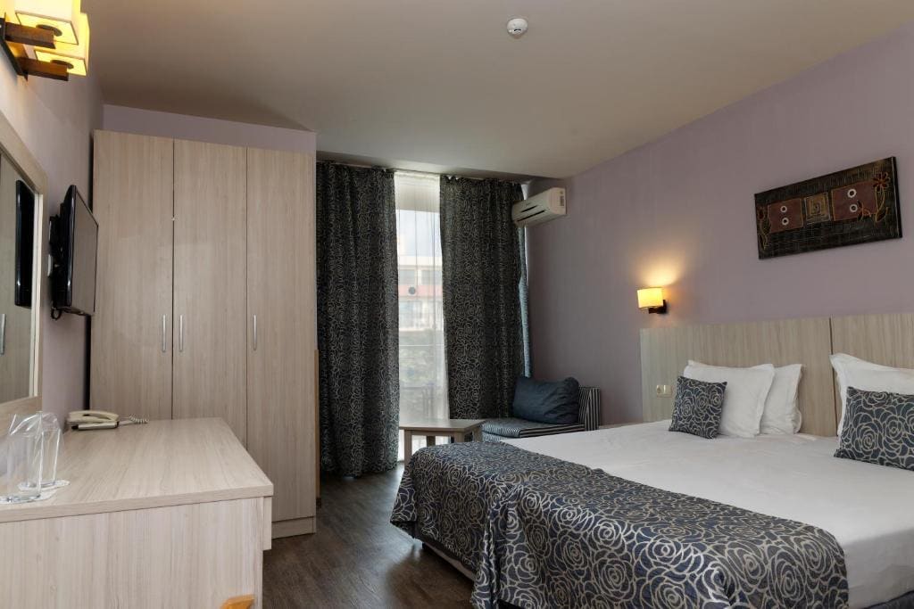 Standard Twin Room room - Image 1