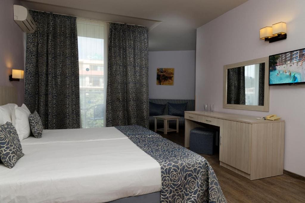 Superior Twin Room room - Image 1