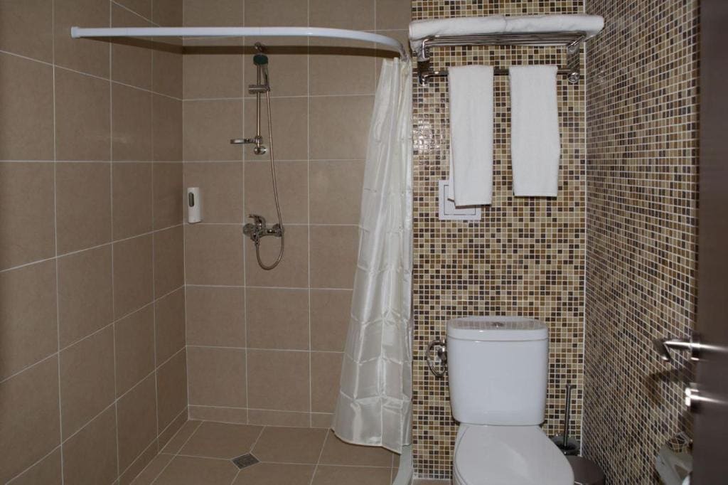 Double Room with Balcony room - Image 3