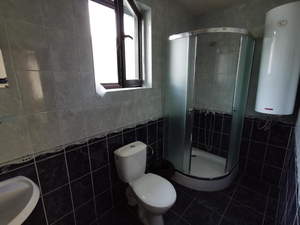Double Room with Private Bathroom room - Image 2