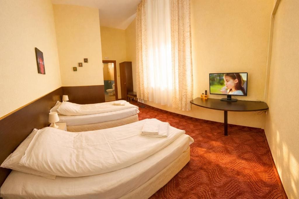 Twin Room room - Image 2