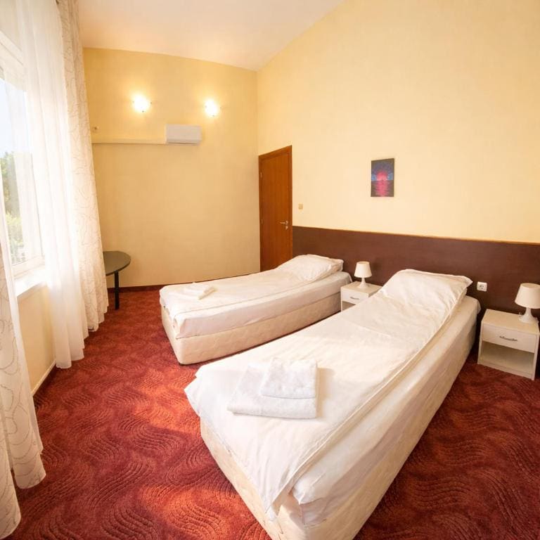 Twin Room room - Image 1