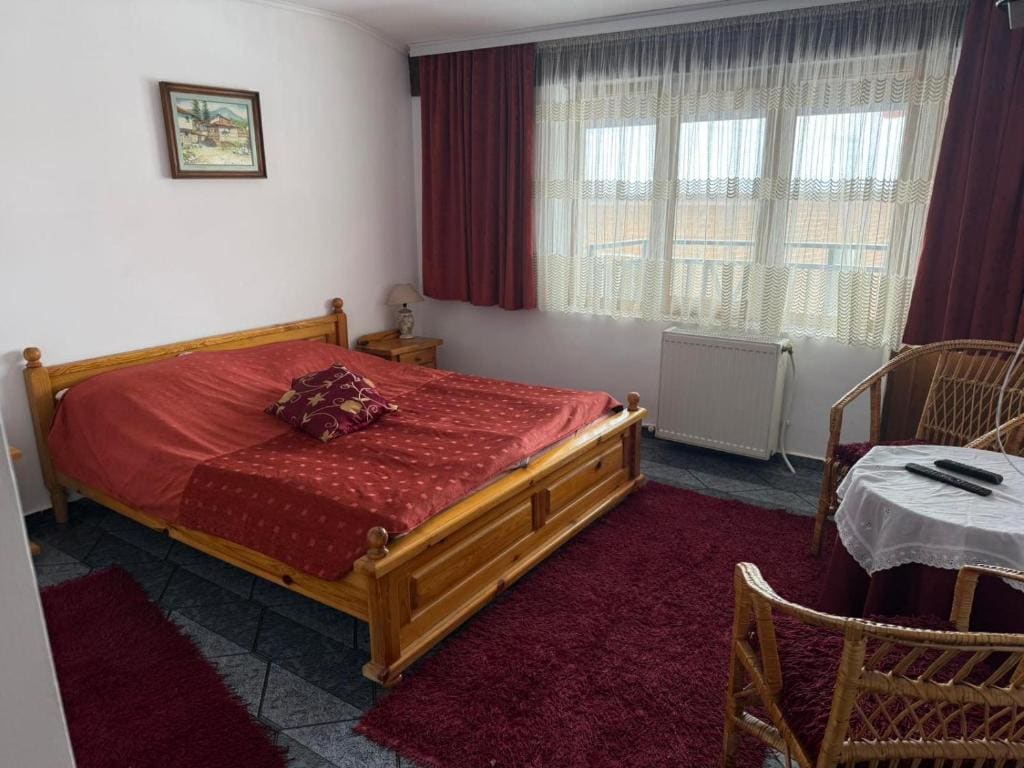 Double Room with Mountain View room - Image 3