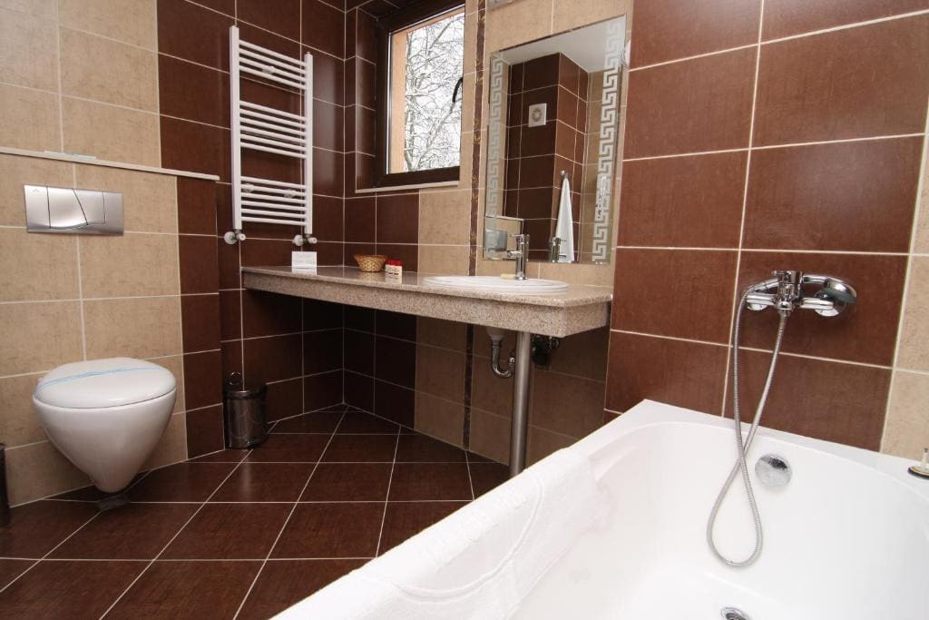 One-Bedroom Suite room - Image 3