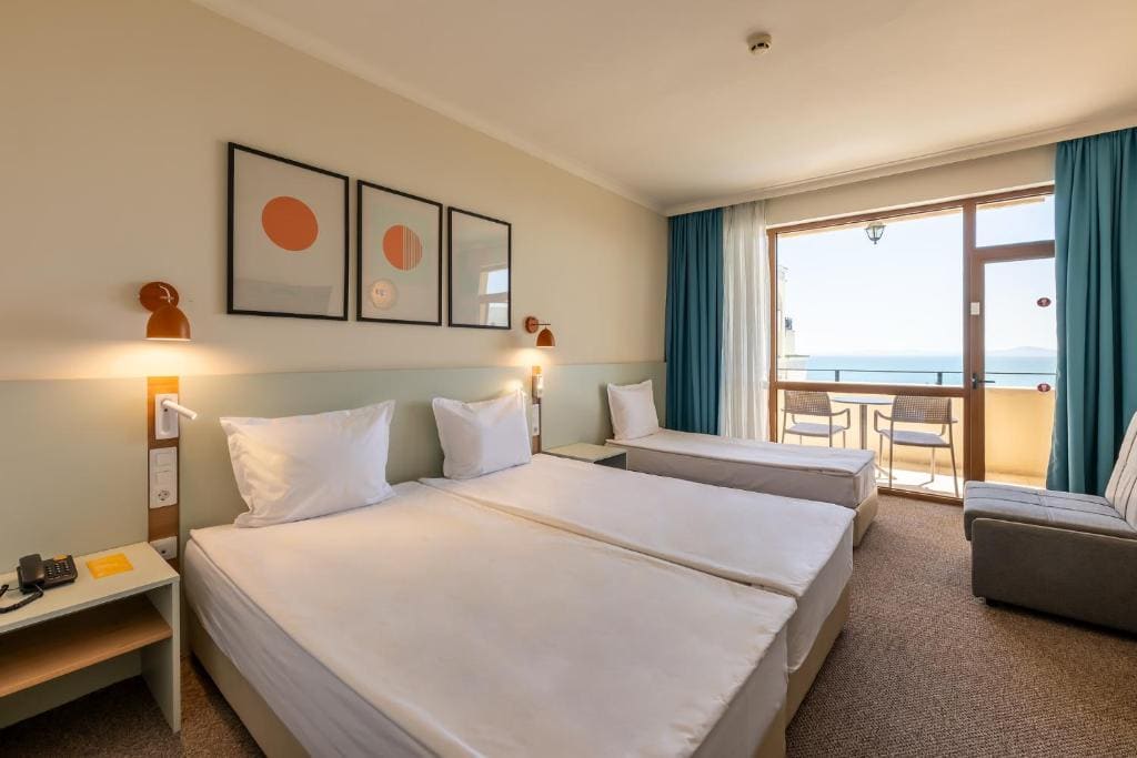 Standard Room with Sea View room - Image 1