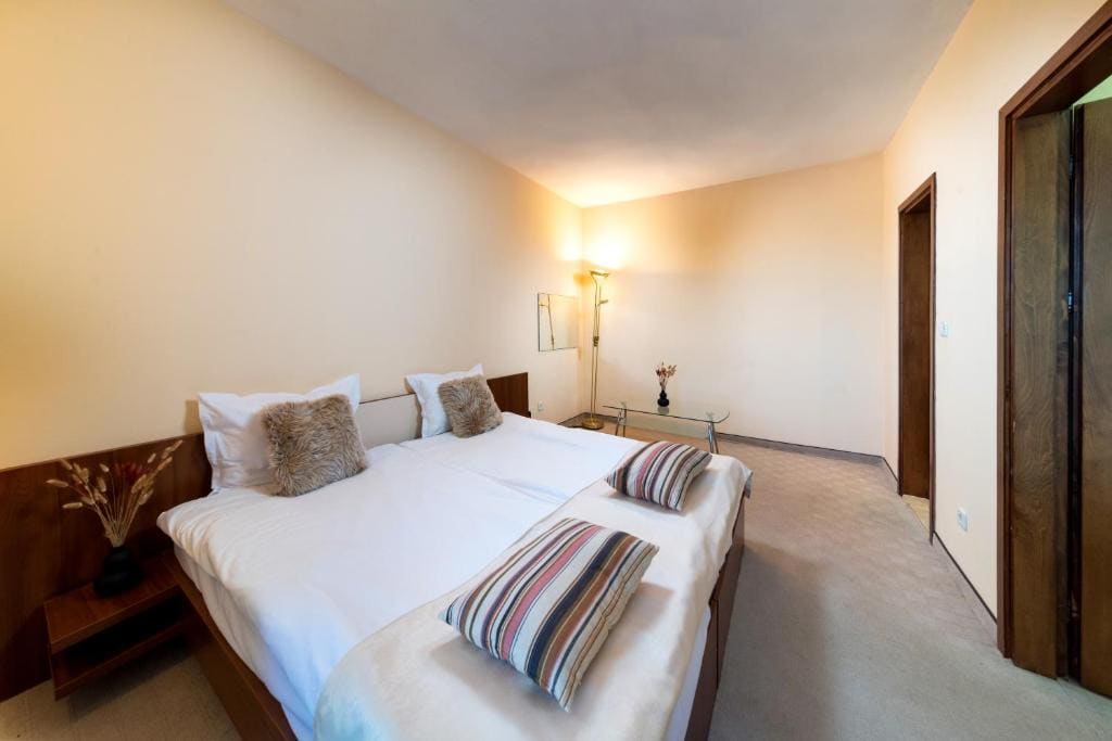 One-Bedroom Apartment room - Image 3