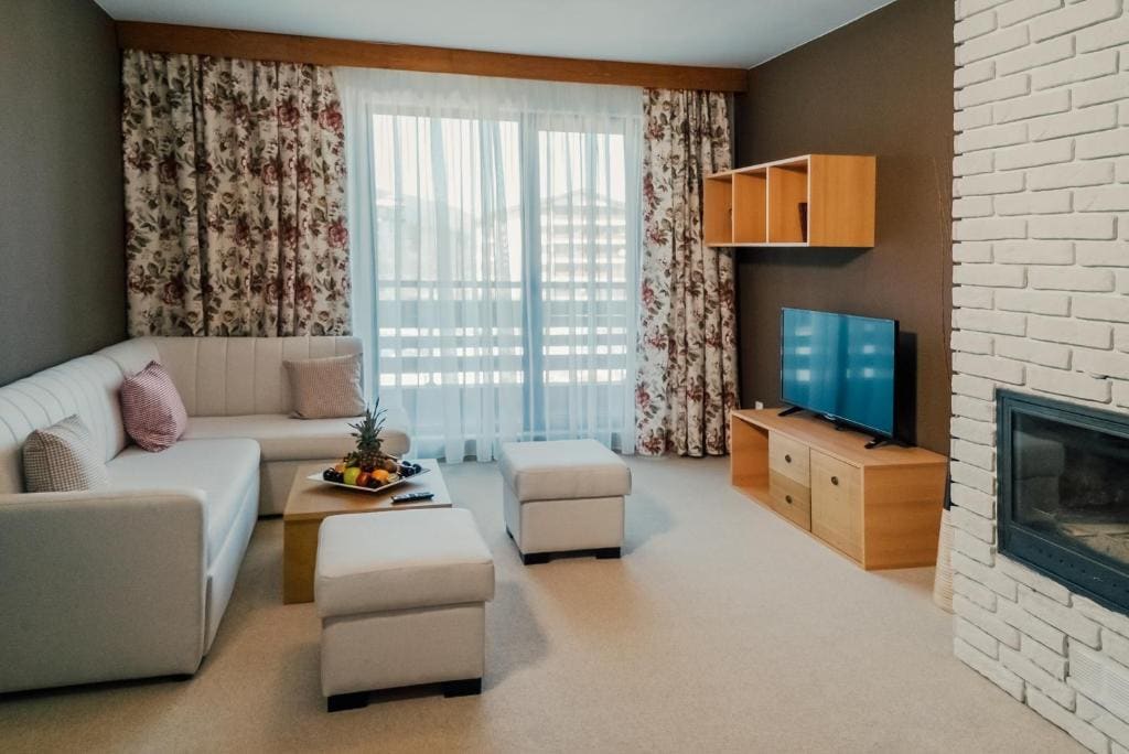 One-Bedroom Apartment (2 Adults + 2 Children) - free Wellness center. room - Image 2