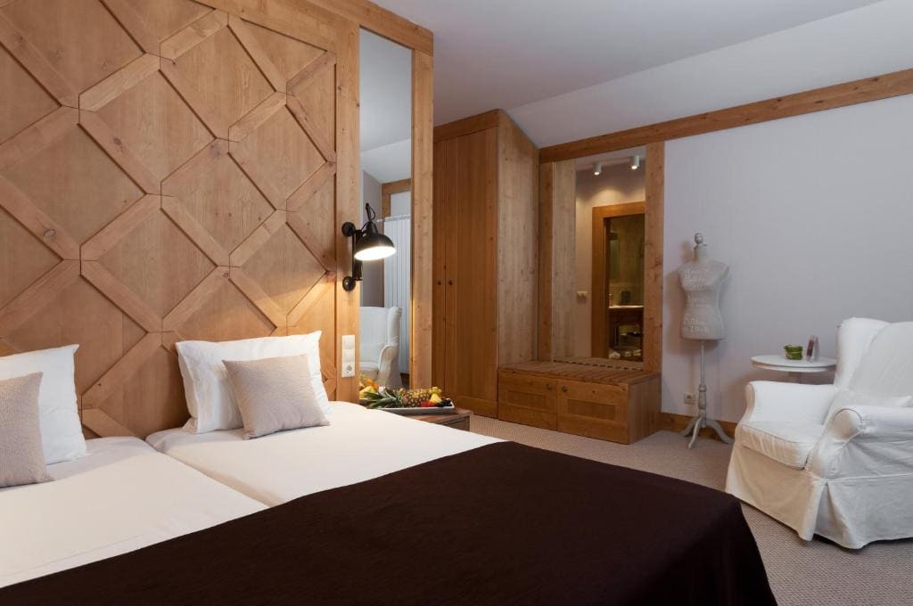 Superior Double Room - free Wellness center room - Image 2