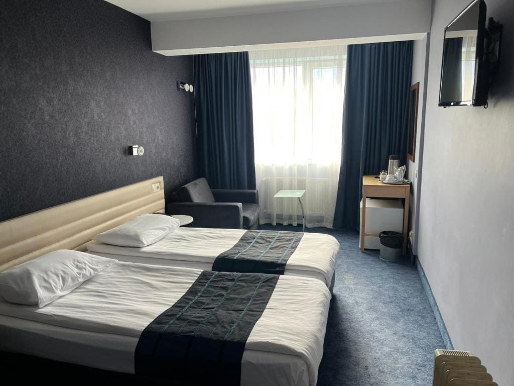 Large Single Room room - Image 1