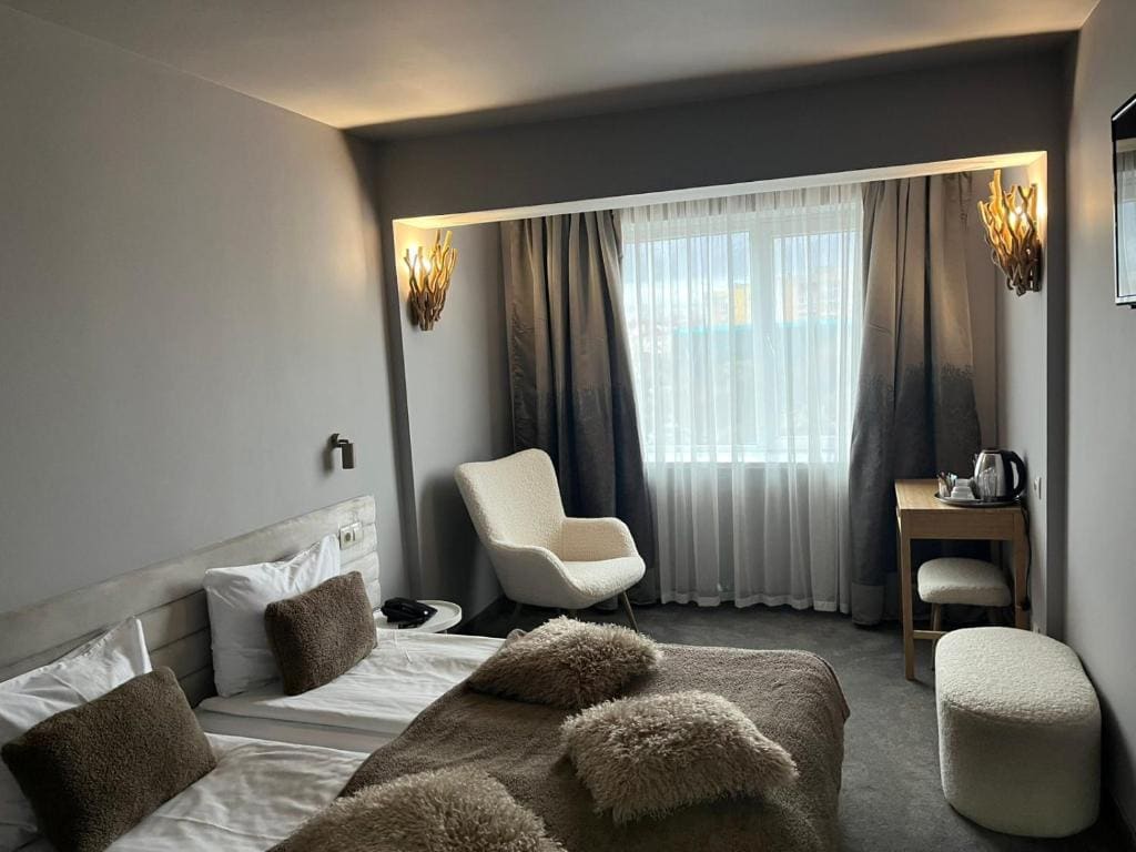Large Single Room room - Image 2
