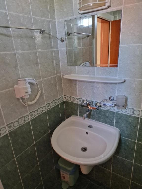 Standard Triple Room room - Image 3