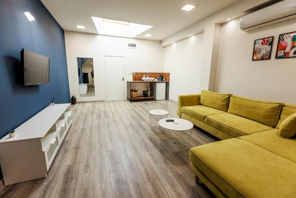 Large Double Room room - Image 3