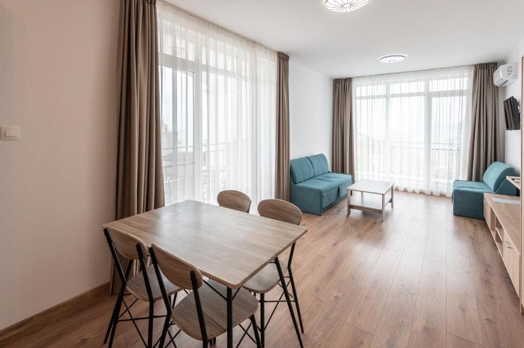 One-Bedroom Apartment room - Image 1