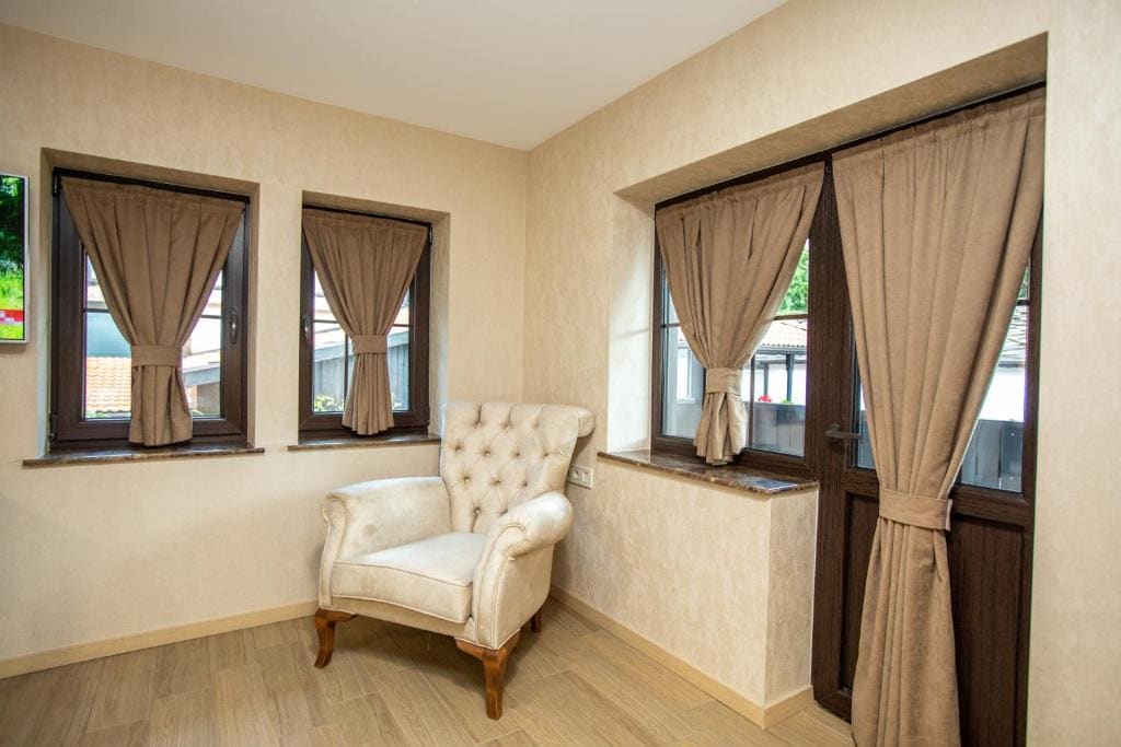 Apartment with Balcony room - Image 2