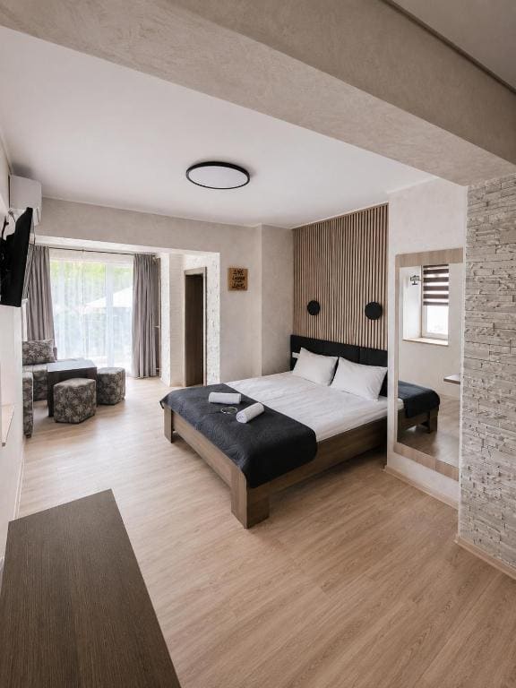 Family Junior Suite room - Image 3