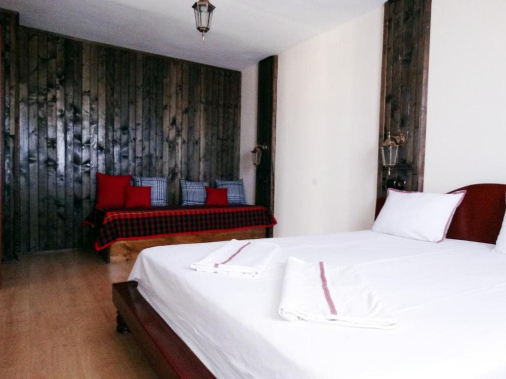 Two-Bedroom Apartment with Balcony room - Image 3