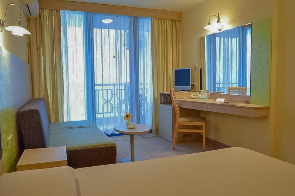 Twin Room with Sea View room - Image 2