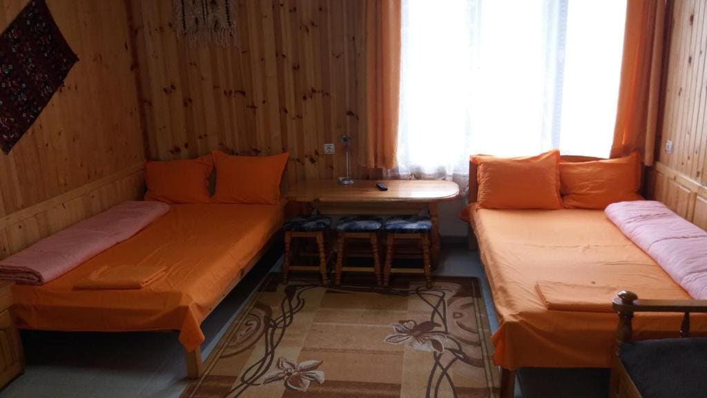 Family Room room - Image 3