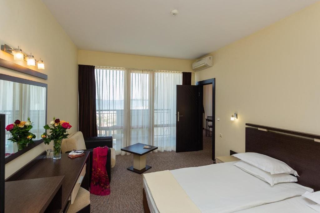 One-Bedroom Suite room - Image 1
