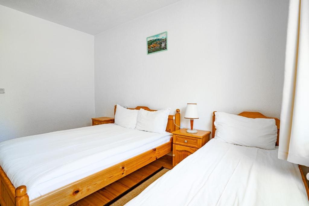 Triple Room with Garden View room - Image 1