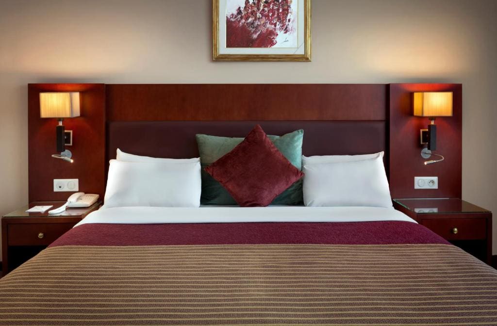 Double Room with City View room - Image 2