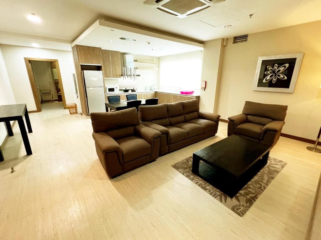 Studio Apartment room - Image 2