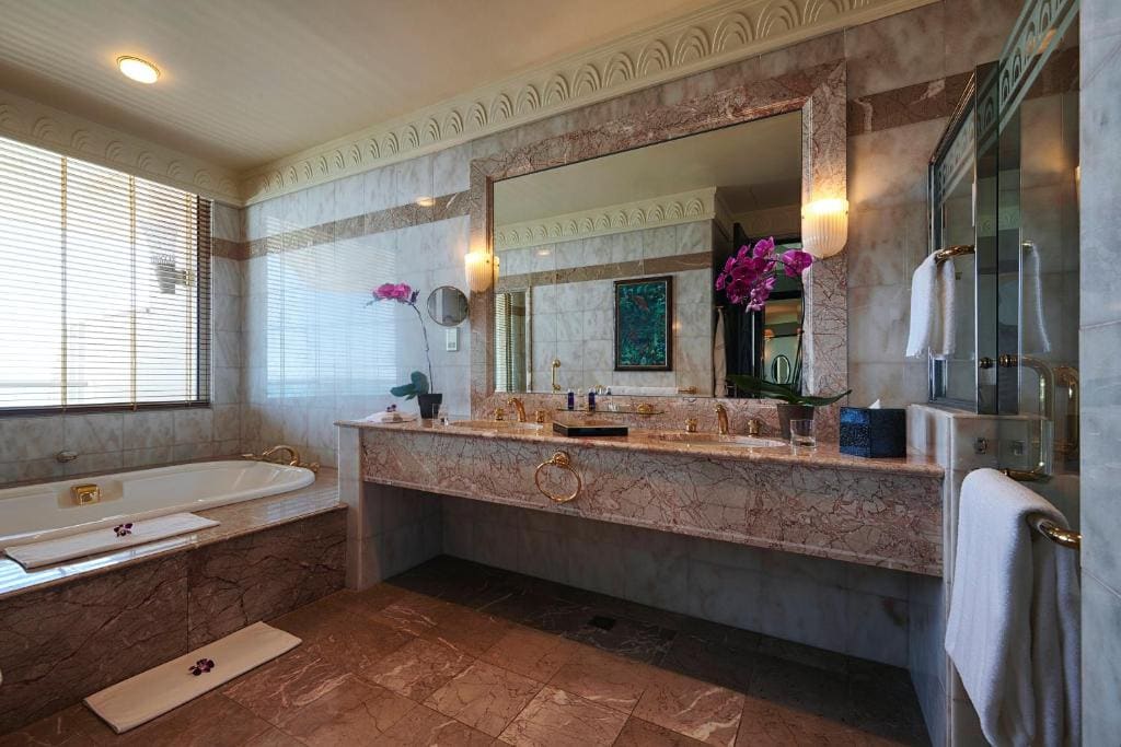 Superior Double or Twin Room room - Image 2