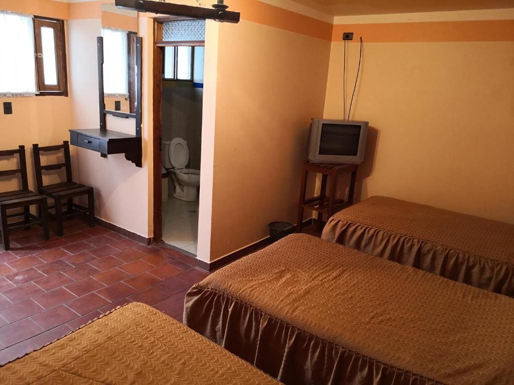 Triple Room with Private Bathroom room - Image 3