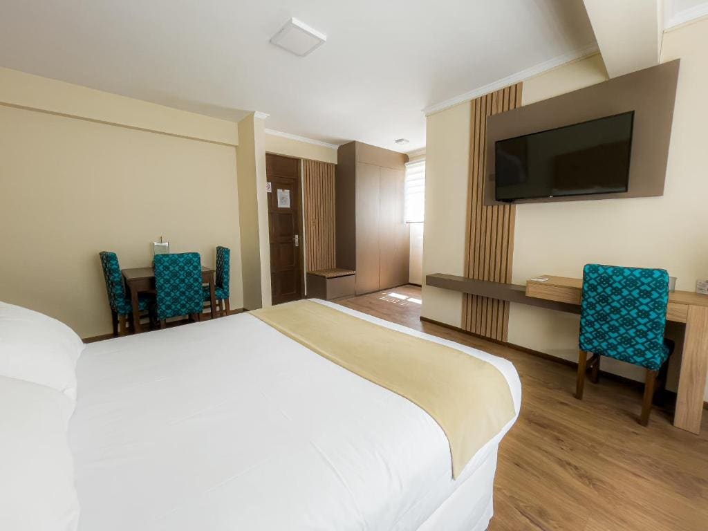 Suite room - Image 3