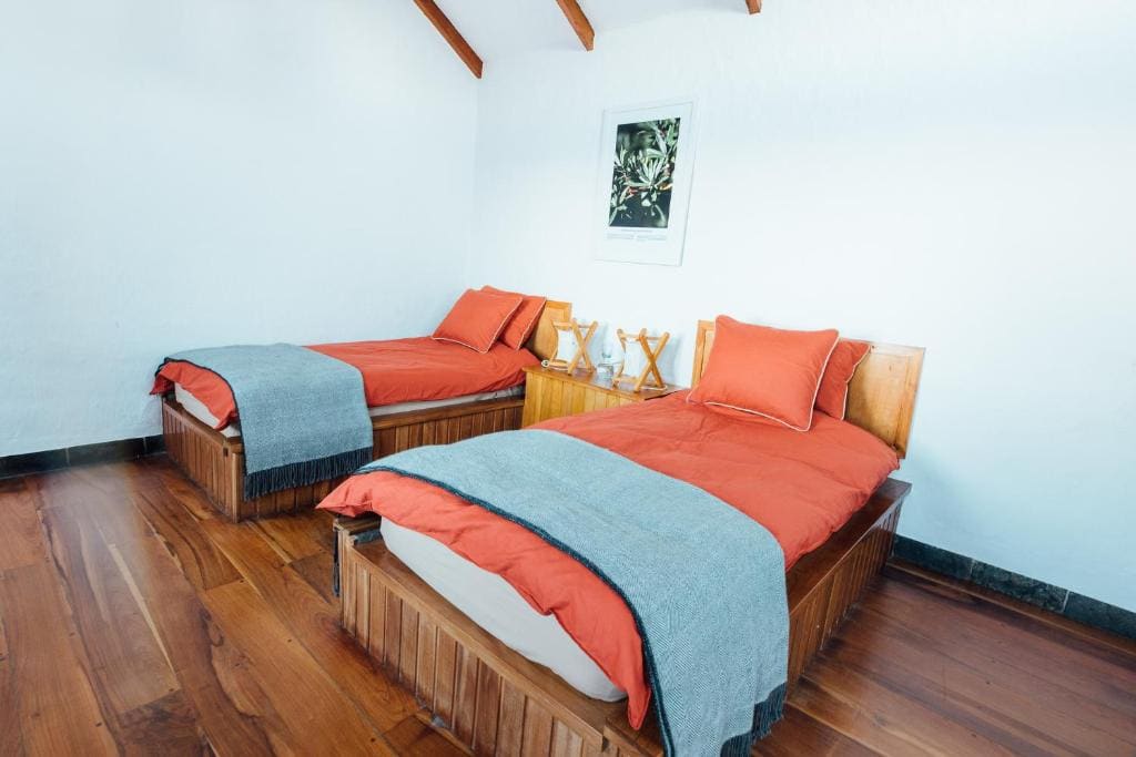 Cottage with Two Twin Beds room - Image 2