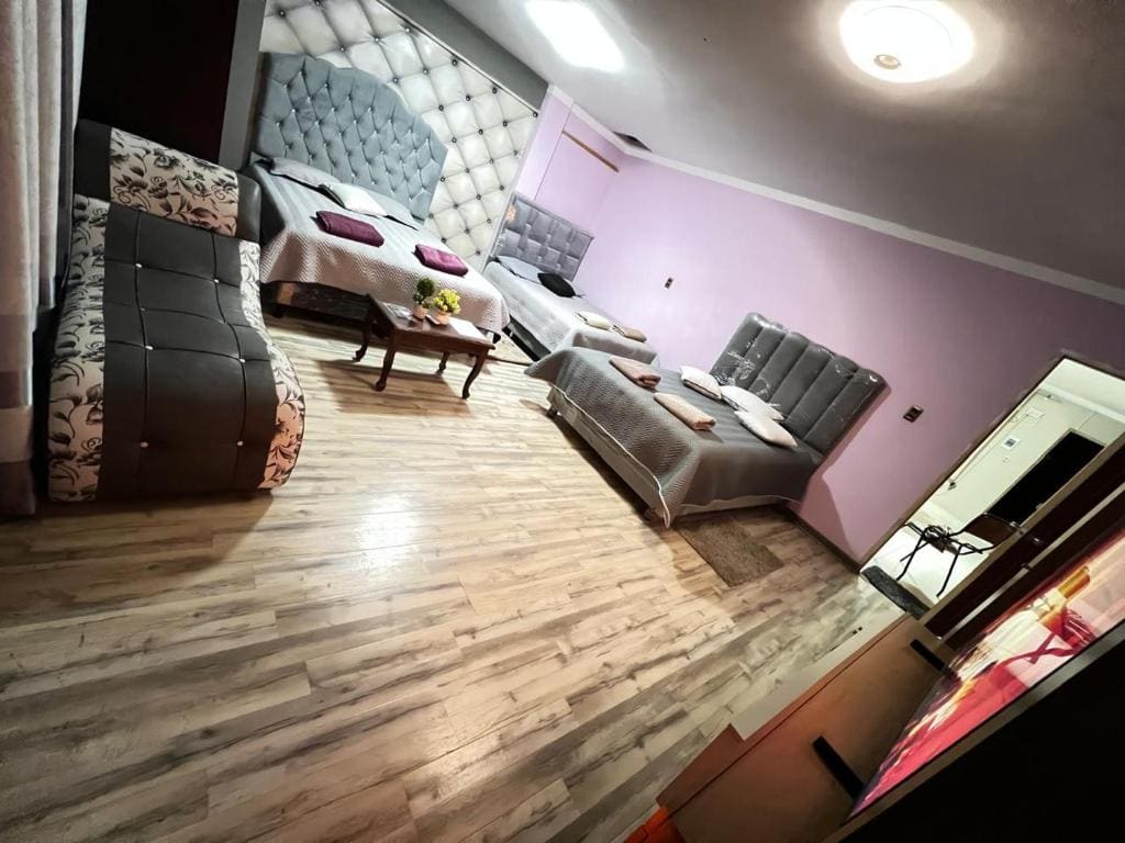 Family Room with Mountain View room - Image 1